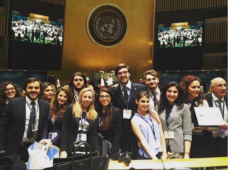 Cerimonia di chiusura al Palazzo di Vetro NMUN NY 2016